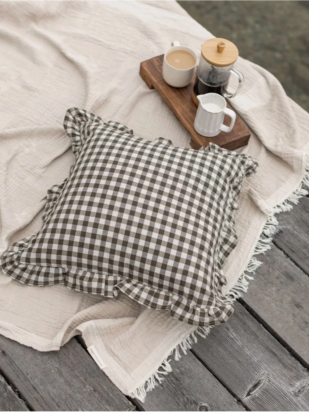 NWT Jilly Box Accents De Ville: Gingham Cushion Cover